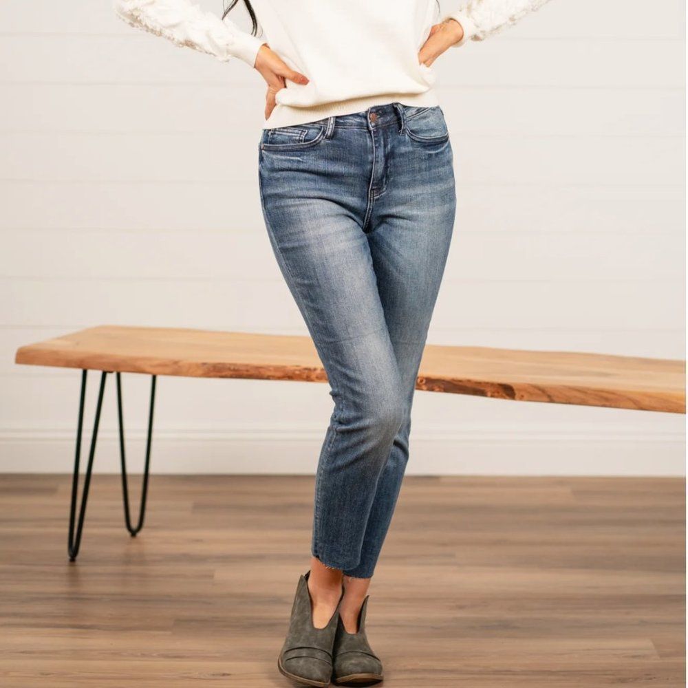 Judy Blue Shelly High Rise Relaxed Fit Denim Blue Jeans Size 15 / 32